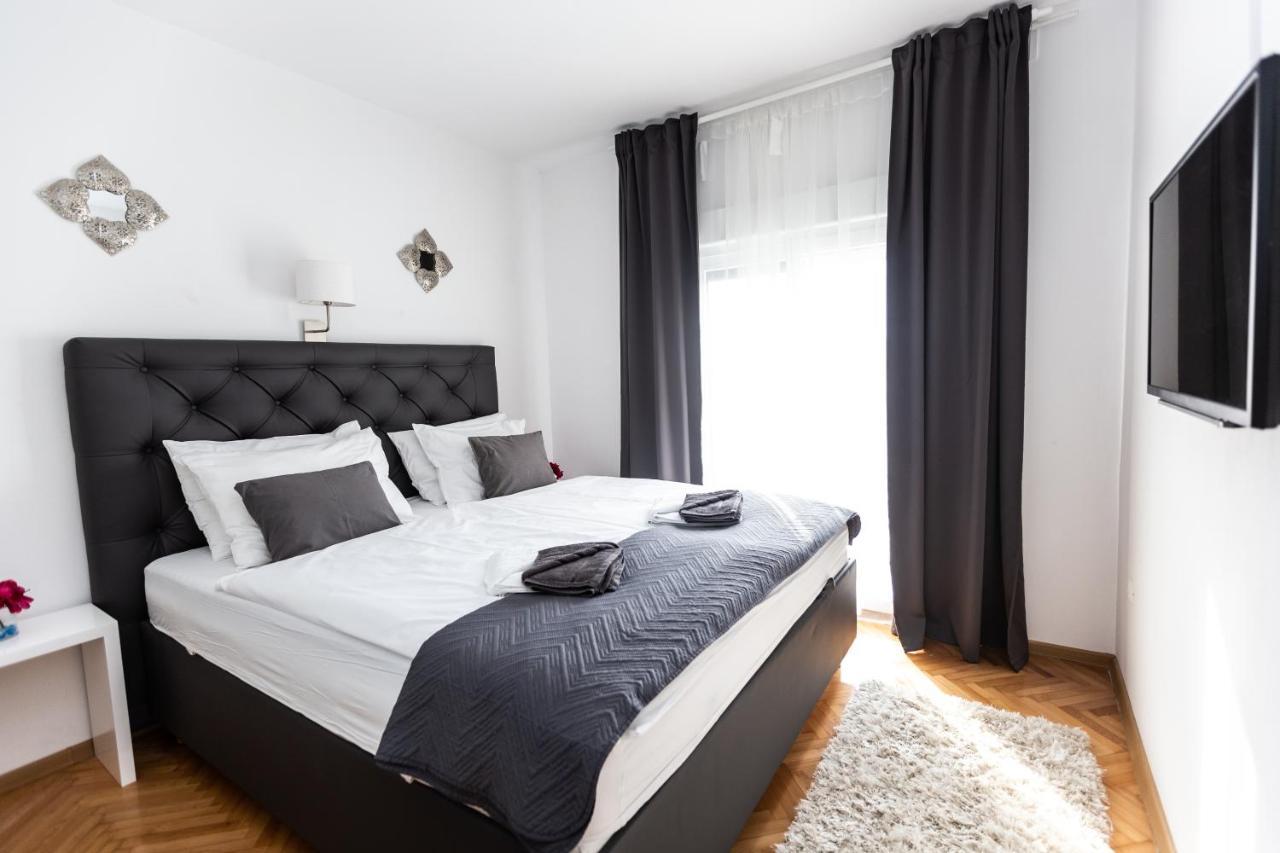 Luxury Apartments Mia โปดสตรานา ภายนอก รูปภาพ