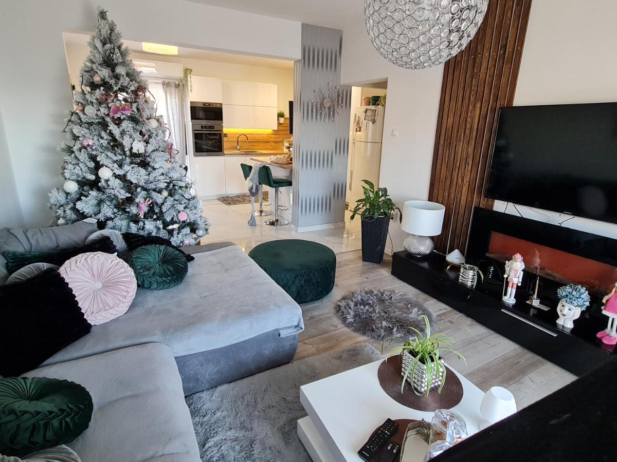 Luxury Apartments Mia โปดสตรานา ภายนอก รูปภาพ